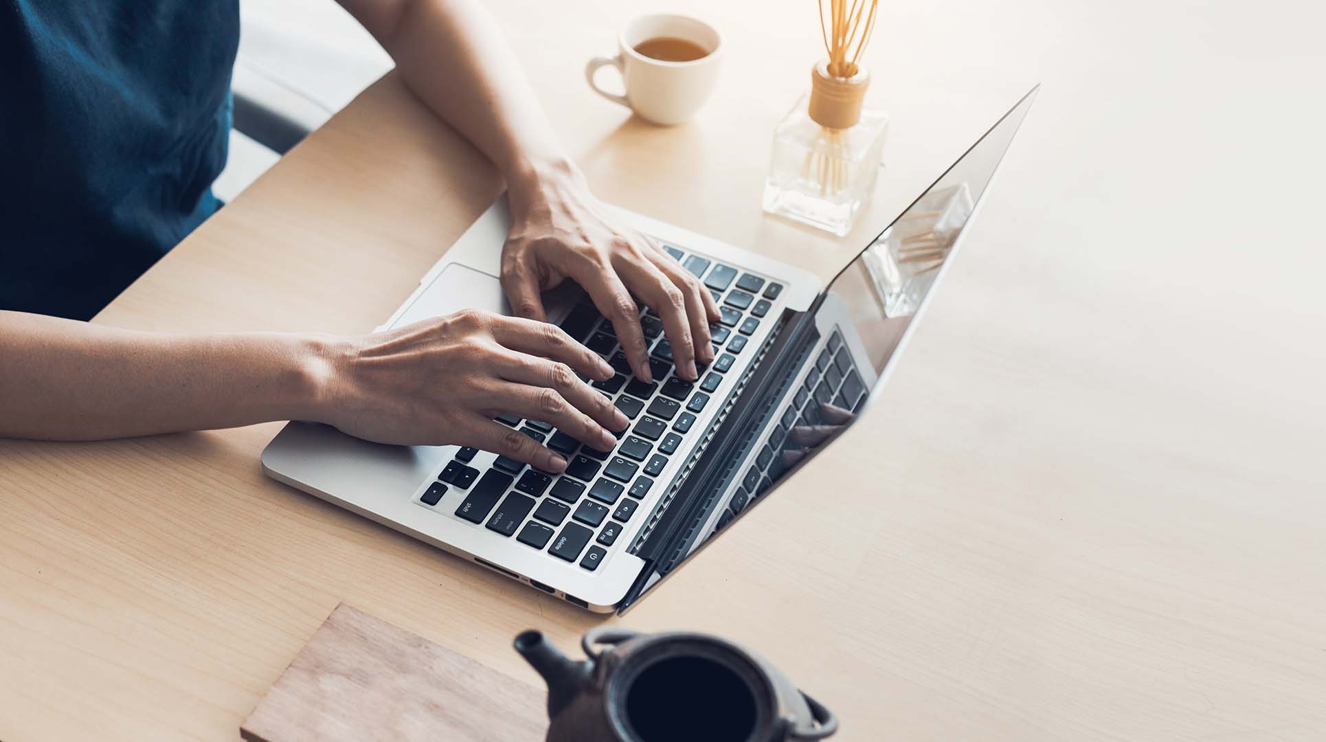 kontakt inowest, Kontakt